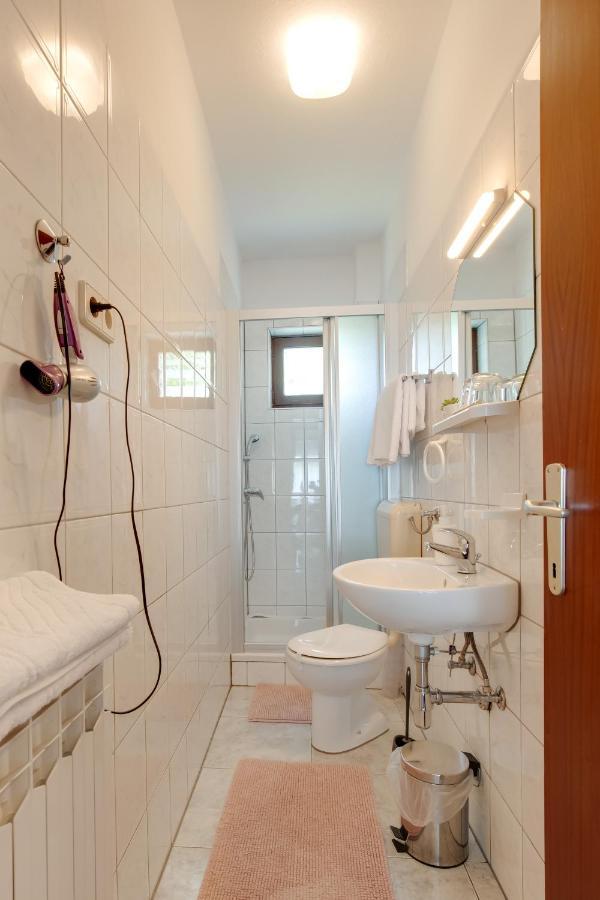 Rooms Marijana Obrovac Slunj Exteriér fotografie