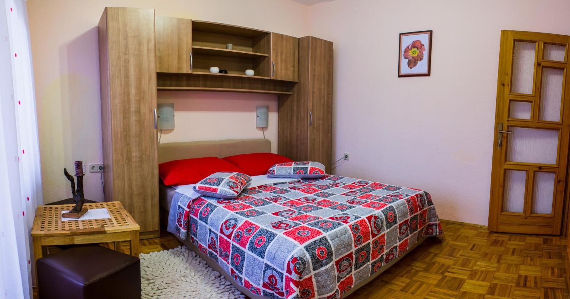 Rooms Marijana Obrovac Slunj Pokoj fotografie