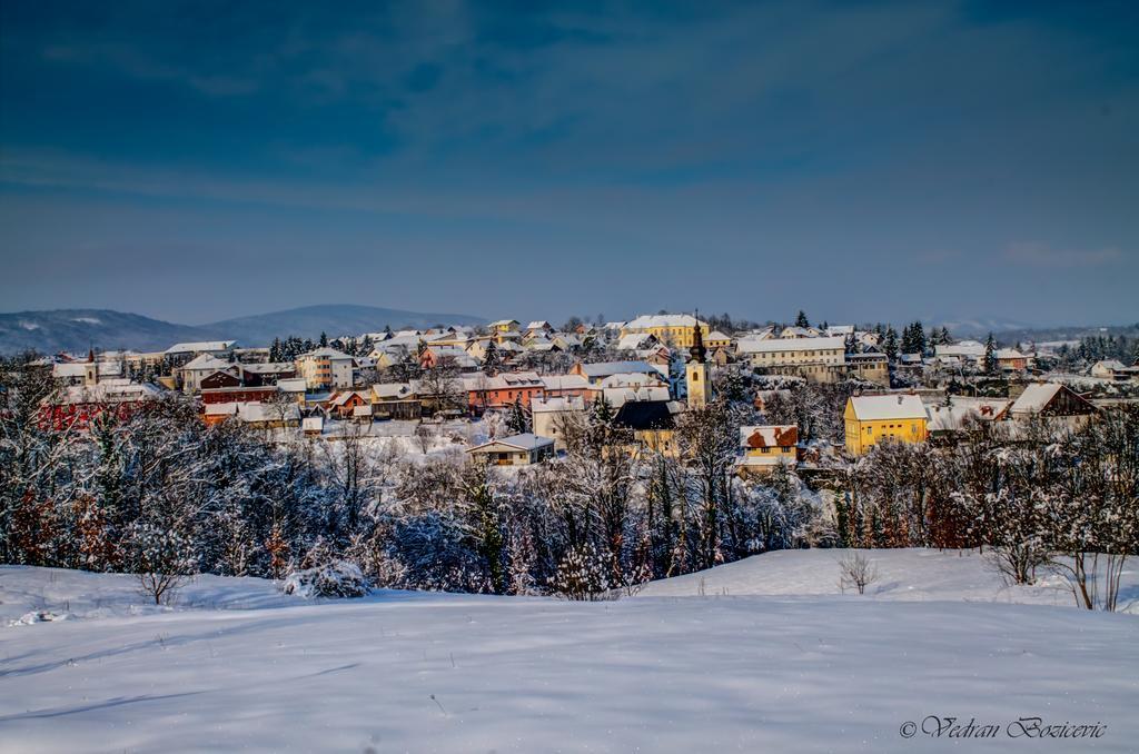 Rooms Marijana Obrovac Slunj Exteriér fotografie